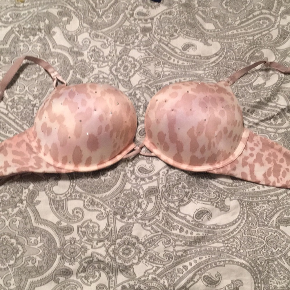 Victoria’s Secret miraculous plunge bra